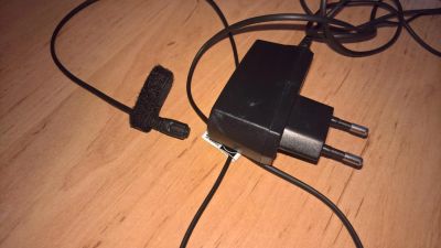 Лот: 7758907. Фото: 1. Зарядное устройство Nokia сломанный... Зарядные устройства, блоки питания, адаптеры сетевые для смартфонов