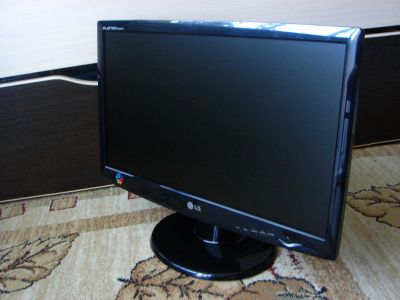 Лот: 11719878. Фото: 1. 20" ЖК Монитор LG W2043T. ЖК-мониторы