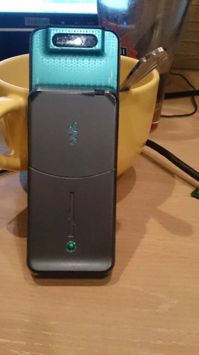 Лот: 4965586. Фото: 1. Сотовый телефон Sony Ericsson... Кнопочные мобильные телефоны