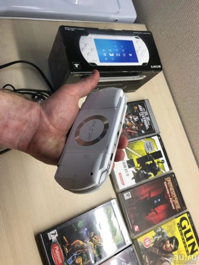 Лот: 17888256. Фото: 1. PSP White полный комплект. Игровые приставки, консоли