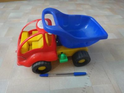 Лот: 2984191. Фото: 1. Грузовик большой. Для игры в песочнице и в снегу