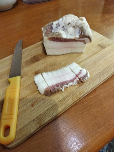 Лот: 15457914. Фото: 1. Деревенское свиное сало. Мясо, птица, яйцо