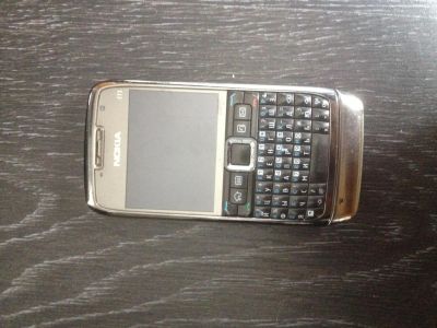 Лот: 9477294. Фото: 1. Nokia E71. Кнопочные мобильные телефоны