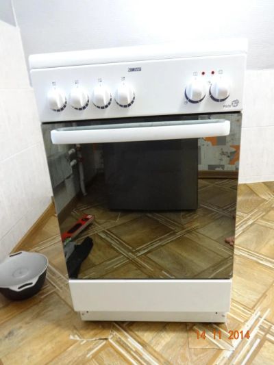 Лот: 4747486. Фото: 1. кухонная плита. Плиты, духовые шкафы, варочные поверхности