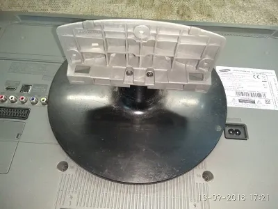 Лот: 20267725. Фото: 1. подставка тв Samsung UE28F4000. Кронштейны, стойки, подставки