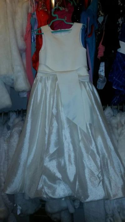 Лот: 7285541. Фото: 1. платье для девочки. Платья, сарафаны