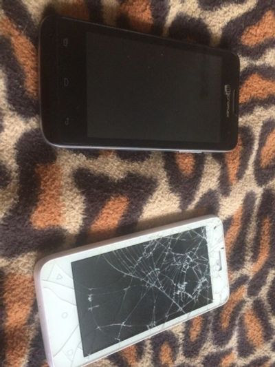 Лот: 11829339. Фото: 1. micromax и flay на первом тольуо... Смартфоны
