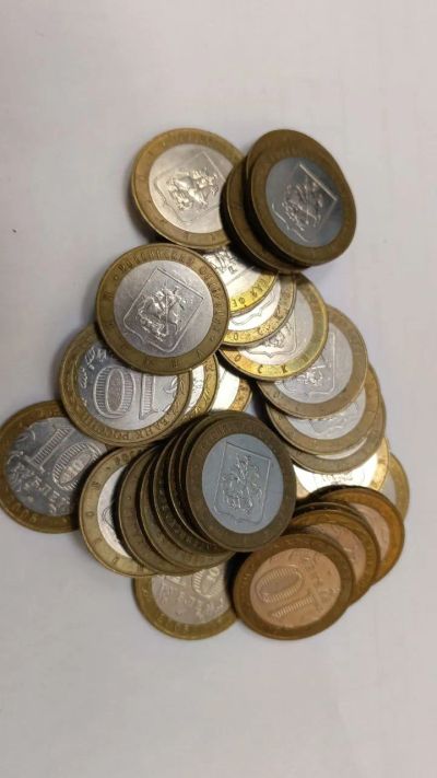 Лот: 25606677. Фото: 1. 10 рублей Москва 2005г. ММД (в... Россия после 1991 года