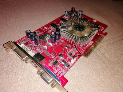 Лот: 18437797. Фото: 1. Nvidia FX5700. Видеокарты