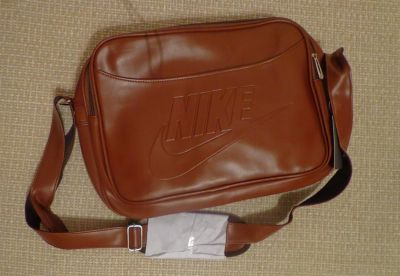 Лот: 3226602. Фото: 1. сумка nike коричневая. Сумки