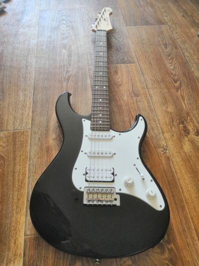 Лот: 11710659. Фото: 1. Электрогитара Yamaha Pacifica... Гитары