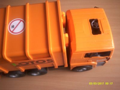 Лот: 12628698. Фото: 1. Игрушка "Bruder" мусоровоз. Машины и техника