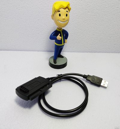 Лот: 10645489. Фото: 1. USB IDE SATA универсальный переходник... Шлейфы, кабели, переходники