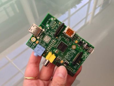 Лот: 4249510. Фото: 1. Микрокомпьютер Raspberry Pi model... Микроконтроллеры