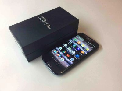 Лот: 7778898. Фото: 1. Телефон Samsung Galaxy S3 duos. Кнопочные мобильные телефоны