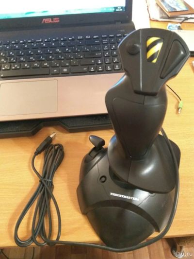 Лот: 13135780. Фото: 1. Штурвал Thrustmaster. Рули, джойстики