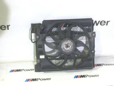 Лот: 11181562. Фото: 1. Вентилятор кондиционера BMW E39. Двигатель и элементы двигателя