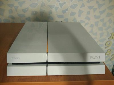 Лот: 7302890. Фото: 1. Playstation 4 белая, комплект... Игровые приставки, консоли