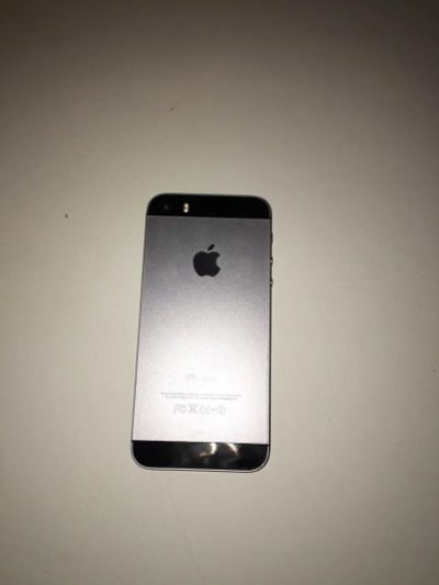 Лот: 10950019. Фото: 1. iPhone 5s space gray. Смартфоны
