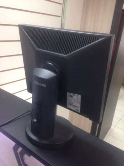 Лот: 10658437. Фото: 1. Монитор Samsung 740N Полностью... ЖК-мониторы