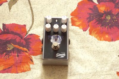 Лот: 11120211. Фото: 1. Purple Fuzz Simon Custom. Гитарные эффекты и комбоусилители