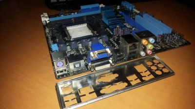 Лот: 6985945. Фото: 1. Материнская плата ASUS M4A78LT-M... Материнские платы