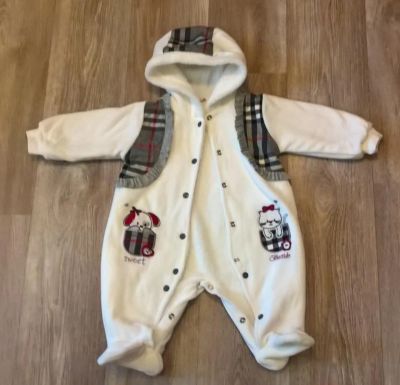 Лот: 8758993. Фото: 1. Комбинезон Burberry. Костюмы, пиджаки, комбинезоны