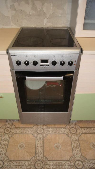 Лот: 4808393. Фото: 1. Плита (электром) Beko б/у в хорошем... Плиты, духовые шкафы, варочные поверхности