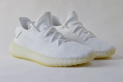 Лот: 16843831. Фото: 1. Кроссовки женские Adidas Yeezy... Кеды, кроссовки, слипоны