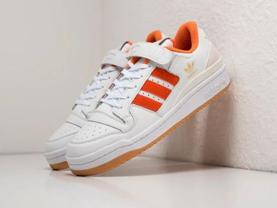Лот: 24977605. Фото: 1. Кроссовки Adidas Forum Low. Кеды, кроссовки, слипоны