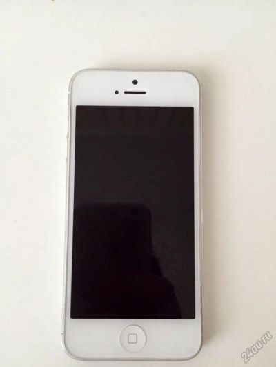 Лот: 5742727. Фото: 1. iPhone 5 белый. Смартфоны