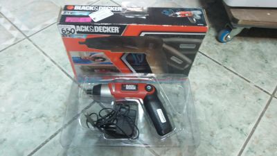 Лот: 4493719. Фото: 1. Продам отвертку BLACK and decker... Электроинструмент
