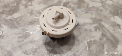 Лот: 21062253. Фото: 1. Датчик уровня воды ( прессостат... Запчасти для стиральных и посудомоечных машин