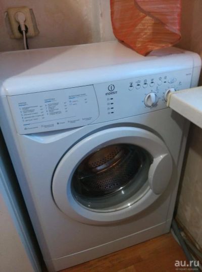 Лот: 8629032. Фото: 1. Стиральная машина Indesit WISL... Стиральные машины