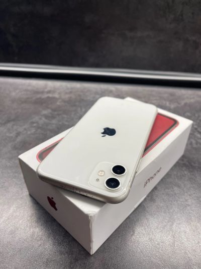 Лот: 20042528. Фото: 1. Оригинальный iPhone 11 64Gb White... Смартфоны