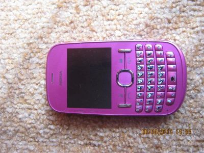 Лот: 2678447. Фото: 1. Nokia 200. 2 SIM. QWERTY. Без... Кнопочные мобильные телефоны
