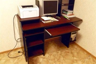 Лот: 2281915. Фото: 1. Компьютерный стол. Столы, стулья, обеденные группы