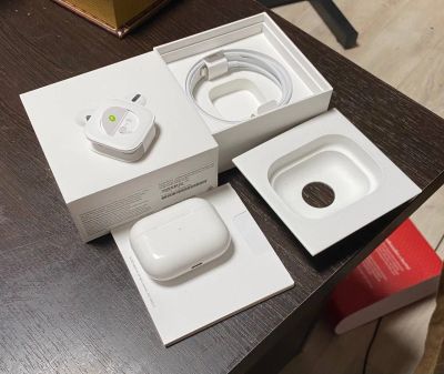 Лот: 19828822. Фото: 1. AirPods Pro 1 поколения. Наушники, гарнитуры
