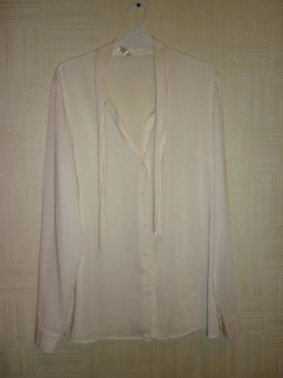 Лот: 10707342. Фото: 1. Блуза бежевая длинный рукав р... Блузы, рубашки