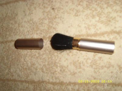 Лот: 596861. Фото: 1. Кисточка для румян:)удобная!. Другое (красота и здоровье)