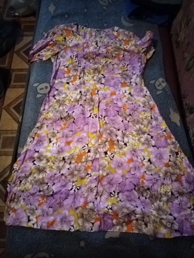 Лот: 25595185. Фото: 1. Платье с цветами(размер 46-48). Домашняя одежда