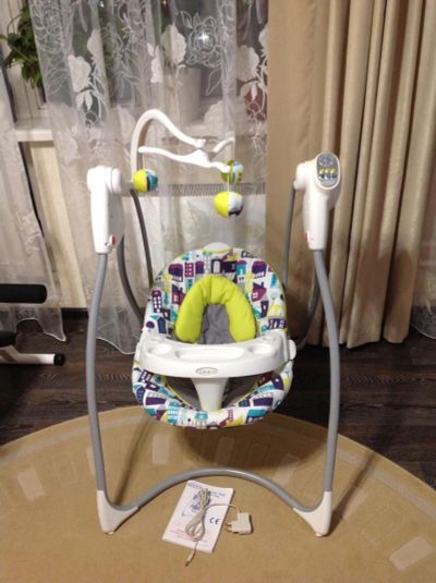 Лот: 9919173. Фото: 1. Электронная качеля Graco. Ходунки, прыгунки, качели