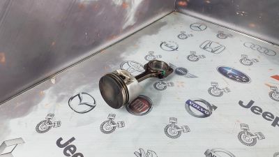 Лот: 23589236. Фото: 1. Поршень с шатуном Honda Accord... Двигатель и элементы двигателя