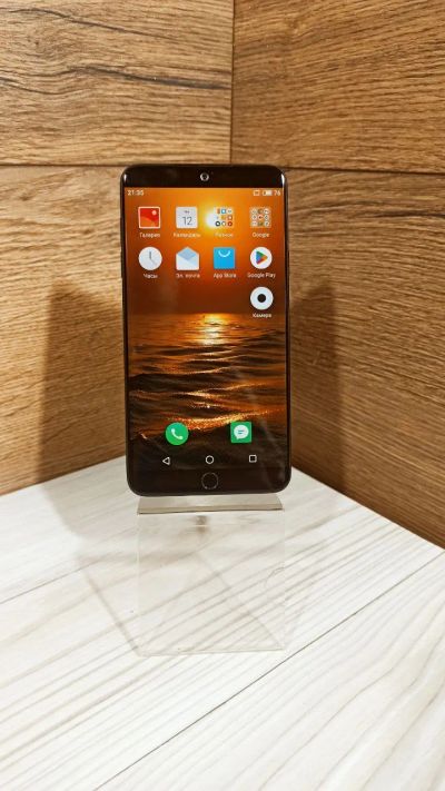 Лот: 19870170. Фото: 1. Смартфон Meizu 15 Lite 4/32GB... Смартфоны