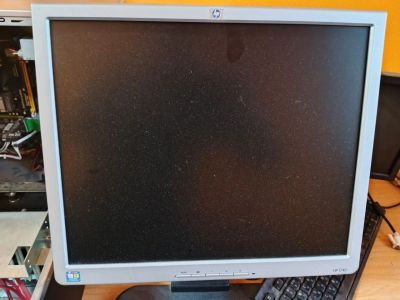 Лот: 25787791. Фото: 1. монитор 19 HP 1740. ЖК-мониторы