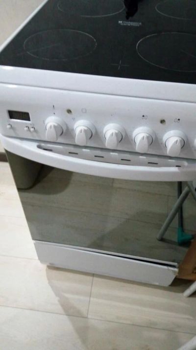 Лот: 9975807. Фото: 1. Электроплита HotPoint Ariston. Плиты, духовые шкафы, варочные поверхности
