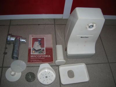 Лот: 6880433. Фото: 1. Электромясорубка ЭМШ-28/180-2. Кухонная