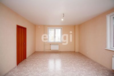 Лот: 25286435. Фото: 1. 1-комн. квартира , Красноярск... Квартиры, студии