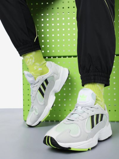 Лот: 24286802. Фото: 1. Кроссовки adidas Yung-1, Серый. Кеды, кроссовки, слипоны