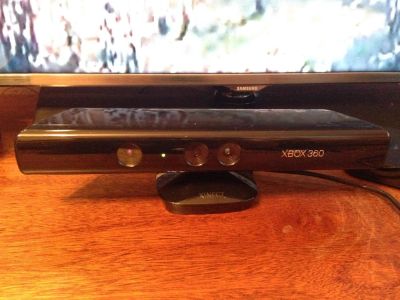 Лот: 5161953. Фото: 1. Kinect на Xbox 360 + 2 игры Dance... Аксессуары для игровых приставок, консолей, геймпады